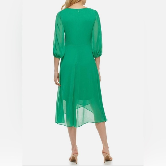DKNY Kelly Green Ruffled Wrap Midi Dress with Tie Front Size 8 - Picture 3 of 9